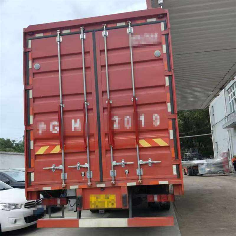 云安区洛浦县进仓物流：专线直达的多元货运探索